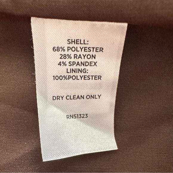 HALOGEN 
Clean One-Button Blazer - Picture 9 of 9